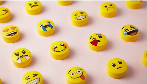 全世界都用不了的五个表情包,一款被全球人民玩坏了的表情包