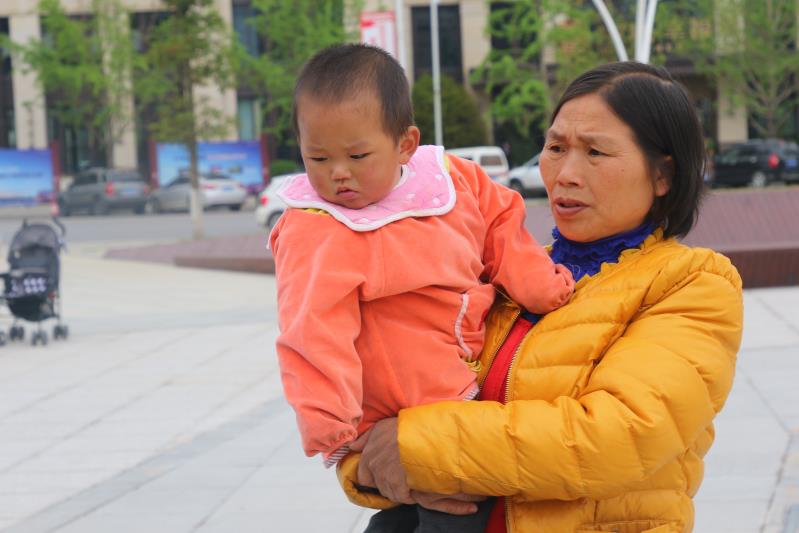 名城大爱，合力超市携手康华医院开展免费体检和义诊