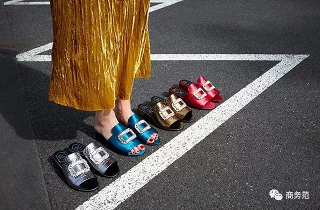 cl红底高跟鞋经典款多高,cl红底高跟鞋各个系列