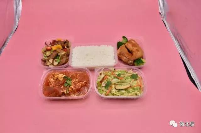 让北辰区老人吃的更舒服！每天15元，饭菜送到家~