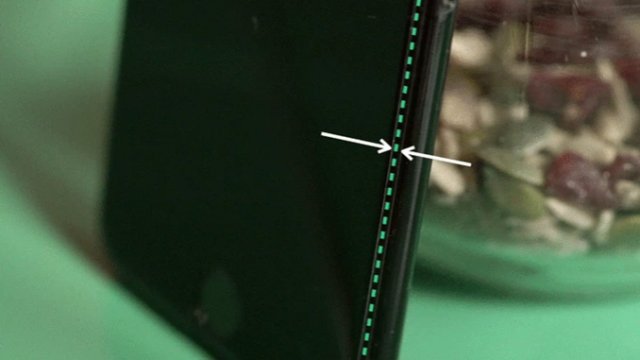 如何清理手机钢化膜胶痕,手机钢化膜脏了有什么补救的方法