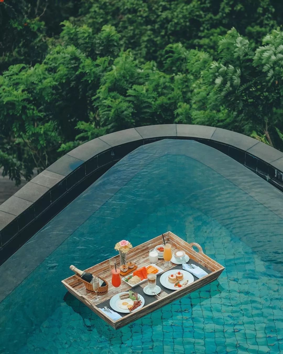 火爆INS的网红酒店都替你扒来了!|2018“滚床单”攻略来啦!