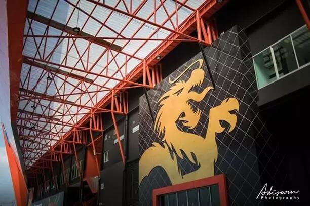 盘点:炼尸房边、大海之滨和群山环绕的泰国十大神奇球场