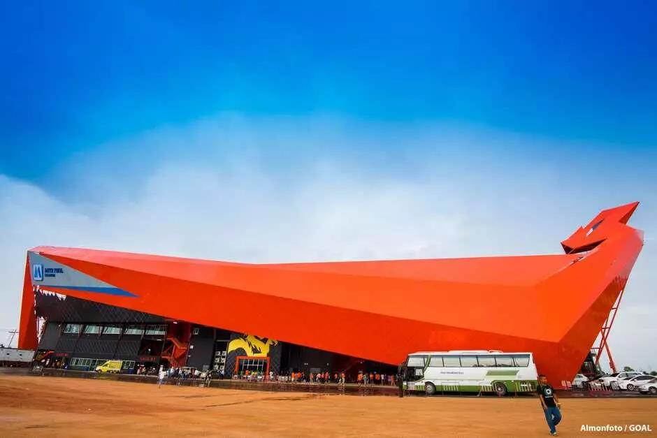 盘点:炼尸房边、大海之滨和群山环绕的泰国十大神奇球场