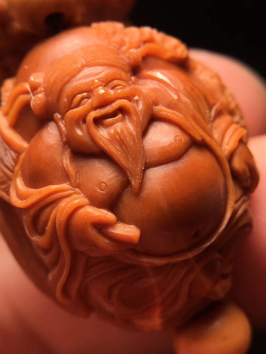 橄榄核手盘好还是刷子刷好,橄榄核手汗多能盘玩吗