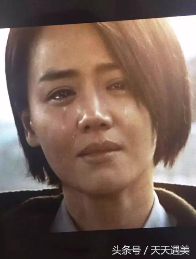 大方承认割双眼皮的明星,戚薇旗下明星