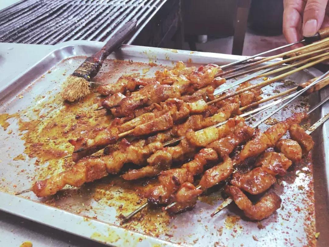 烧烤店不会运营是怎么去学的,想开个烧烤店想学习烧烤上哪学去