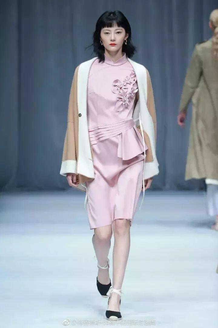 冷暖肤色服装搭配知识,服装搭配知识分享