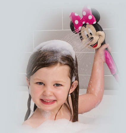 噗哧一声喷你满脸！米奇米妮莲蓬头太猎奇　我说这不像打喷嚏吗？