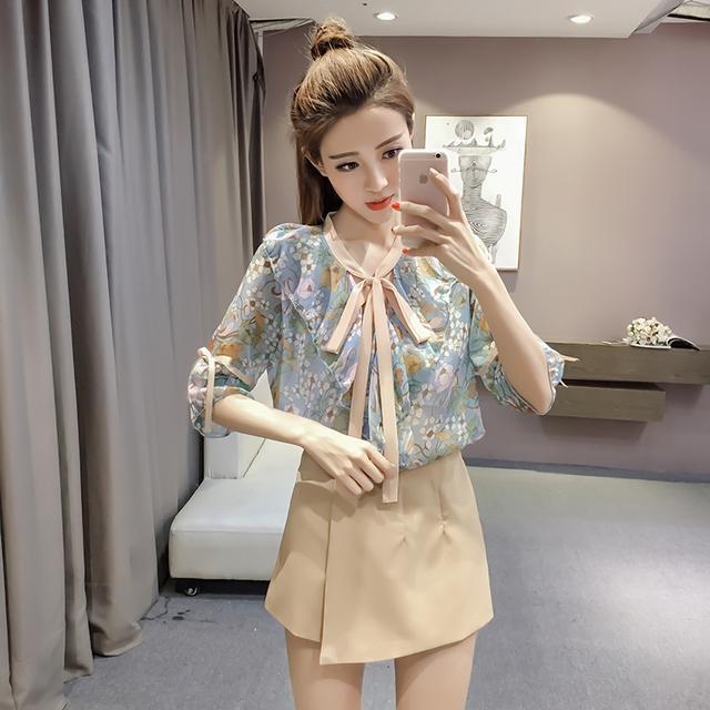 雪纺碎花复古长裙怎么搭配衣服,显瘦减龄雪纺衫搭配裙子