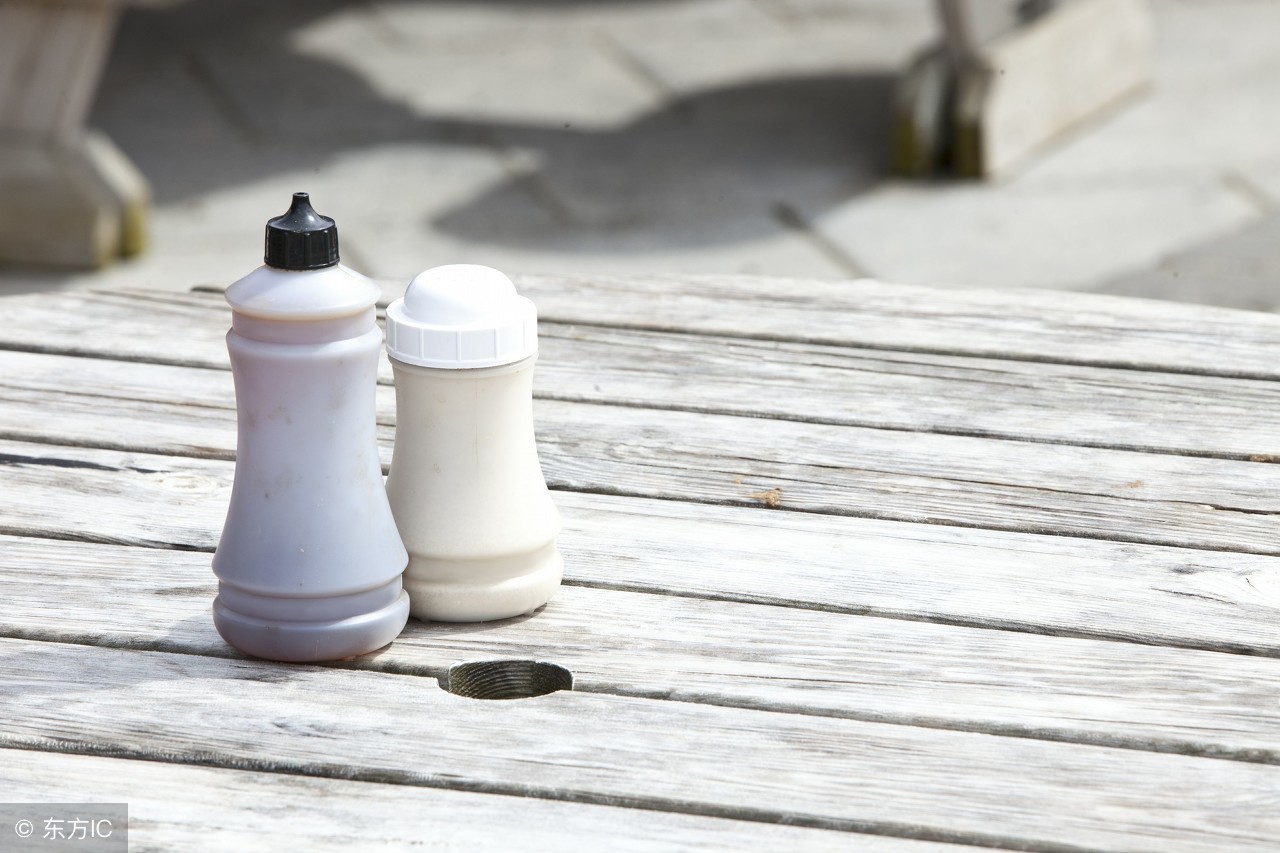 食盐洗脸后发红,食盐可以洗脸吗有好处吗