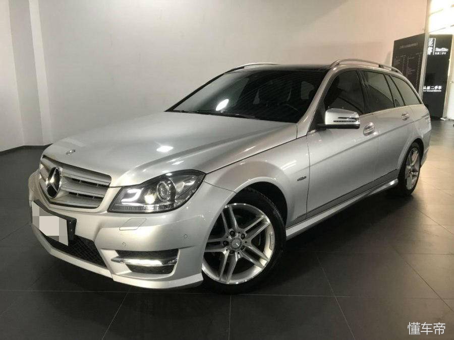 15万买个老款奔驰c200值不值得,19年奔驰c200旅行