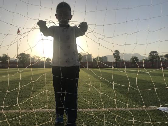 不要只看国外的基础设施，看看我国的小学厉害不厉害！