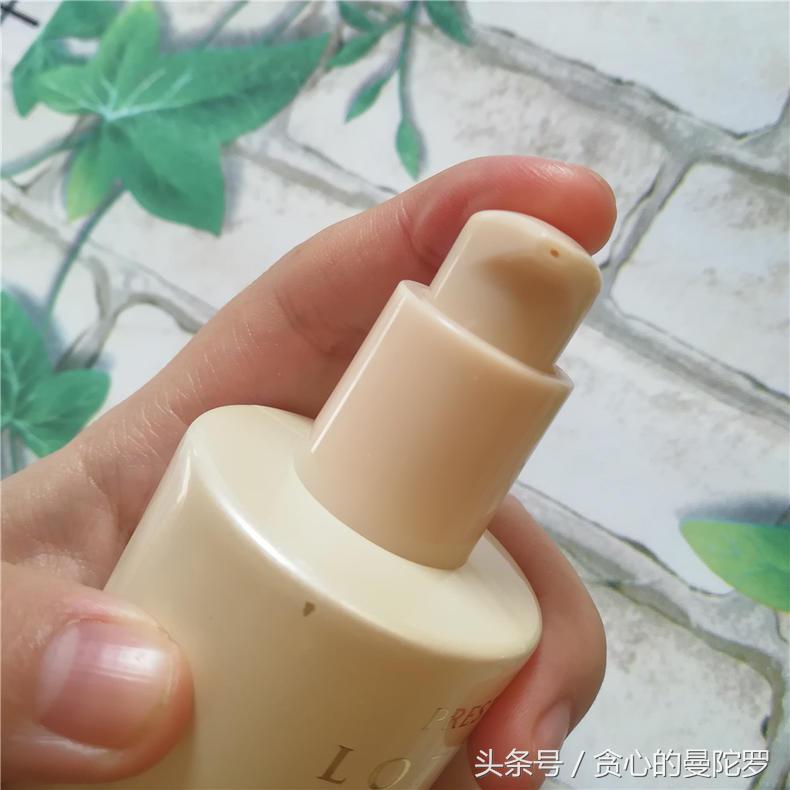 伊思蜗牛乳液一代,伊思蜗牛水乳滋润型怎么样