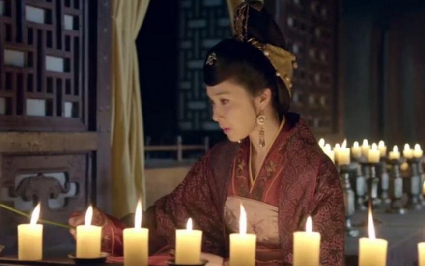 静妃一朝得势,静妃为什么第一眼就认出了梅长苏