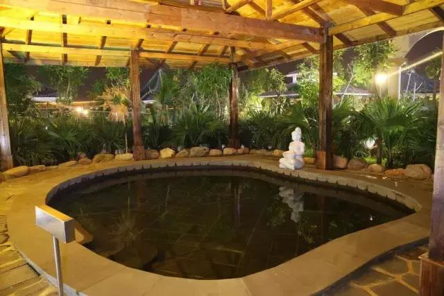 住佛山三水芦苞温泉度假村，泡长命温泉水，游古色长岐古村