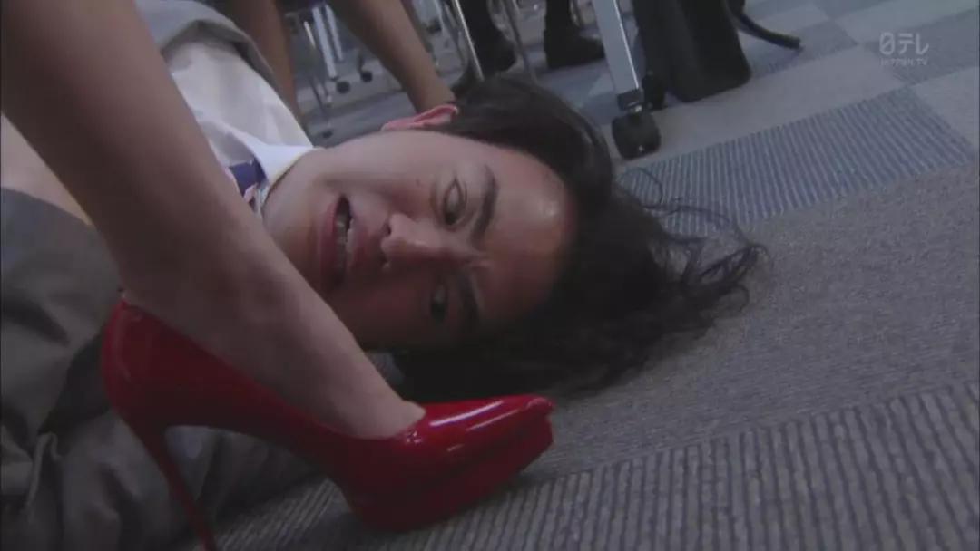 这双大长腿我要承包了！这一次菜菜绪比恶女更可怕