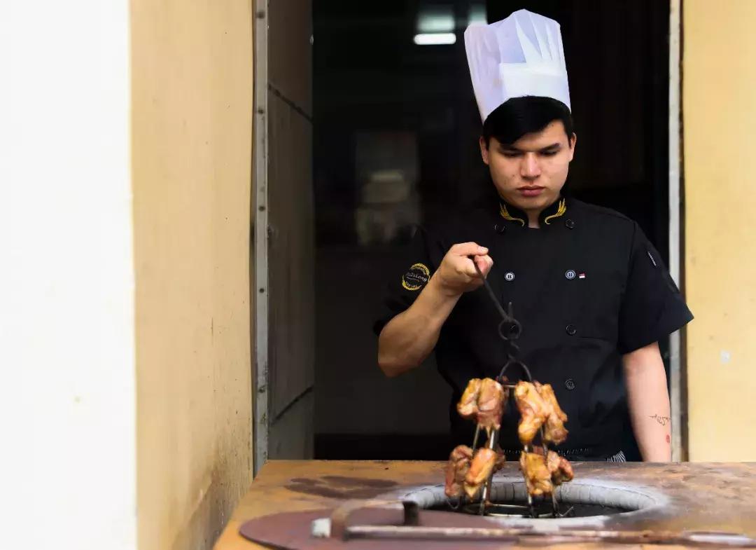 合肥的正宗*疆新**羊肉店，跨越千里空运而来，老板说假一赔店！