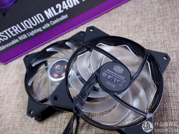 Zen+启动！船新组合RyzenR72700X+华硕ROGX470F—RGB开箱