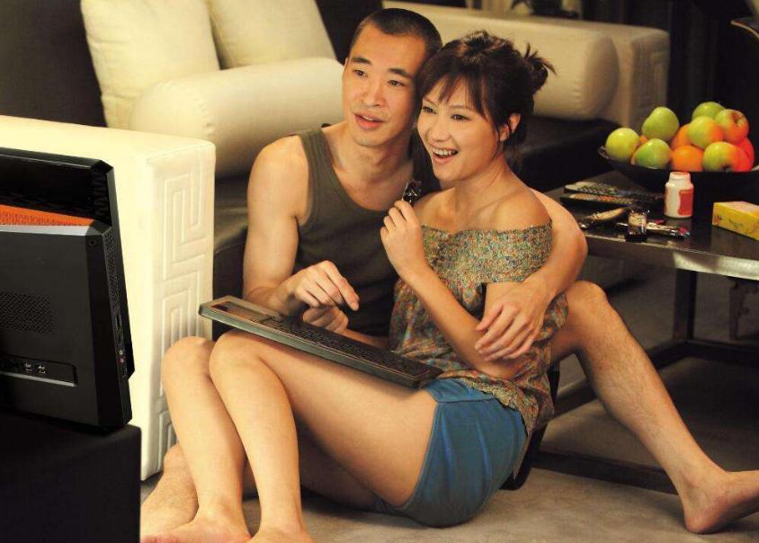 一起工作的同事产生了感情怎么办,遇见无法沟通相处的同事怎么办