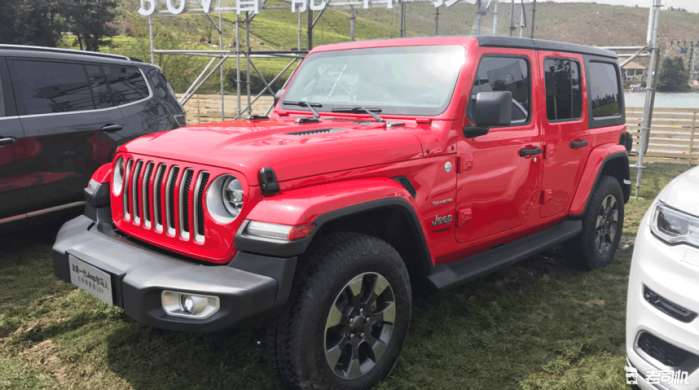 牧马人rubicon自动敞篷版试驾,jeep新牧马人rubicon海外售价