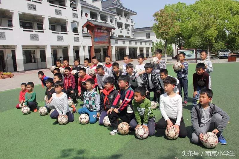 小足球众愿望——一起来围观我们的足球社团吧