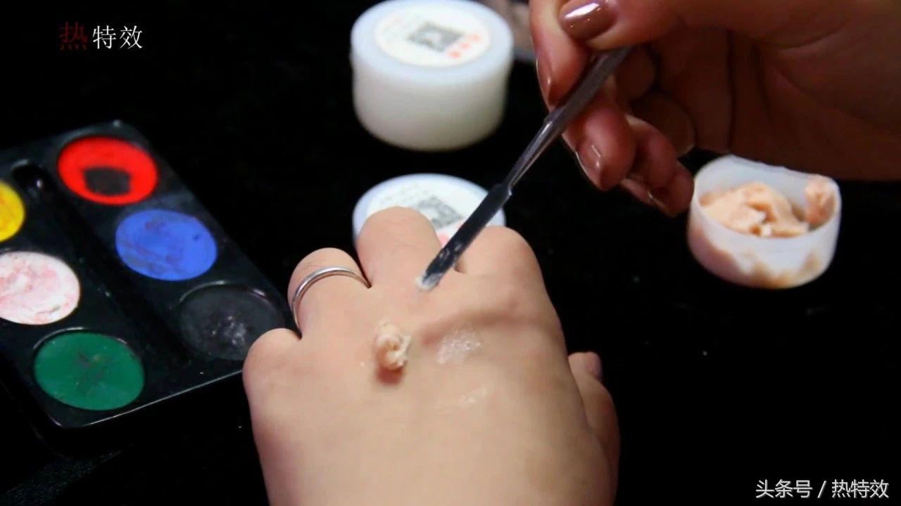 怎样把螺丝钉拧进去,螺丝钉怎么插进手背上