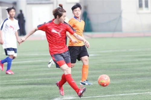 被足球圈口诛笔伐！你们凭什么这样对鹿晗？！