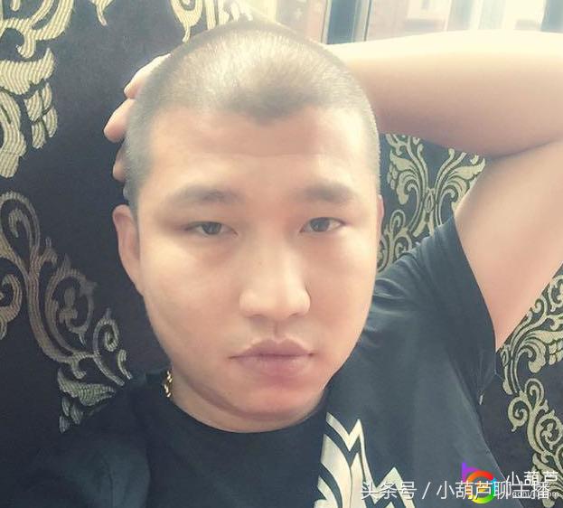 快手二驴曾经直播全过程,二驴和谁最早在快手争一哥