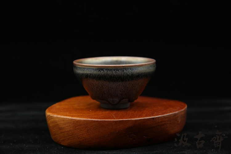 建盏为啥这么亮,建盏的七彩太迷人