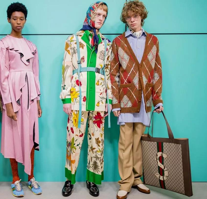 老花装饰包,老花包如何显年轻