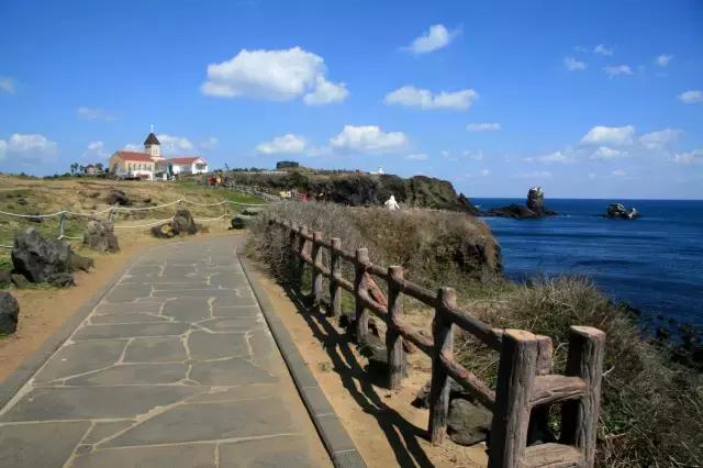 还出什么国？去了易县，等于去了全世界，不信你看！