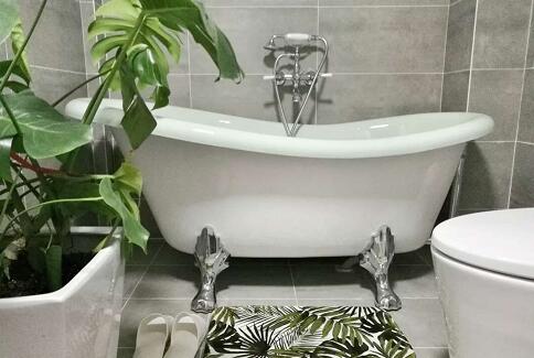 独立浴缸怎么装好看,浴室里面装上浴缸怎样搭配好看