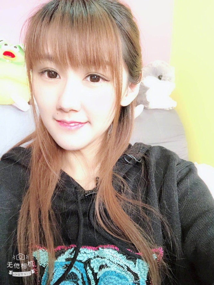 满满正能量，小苍mm为母校设立二十万奖学金，获得新外号：学姐！