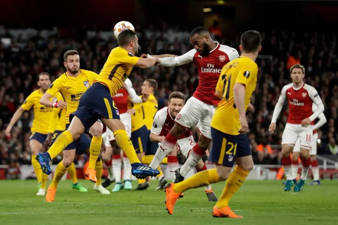 温格时隔4年重返酋长球场,温格酋长球场