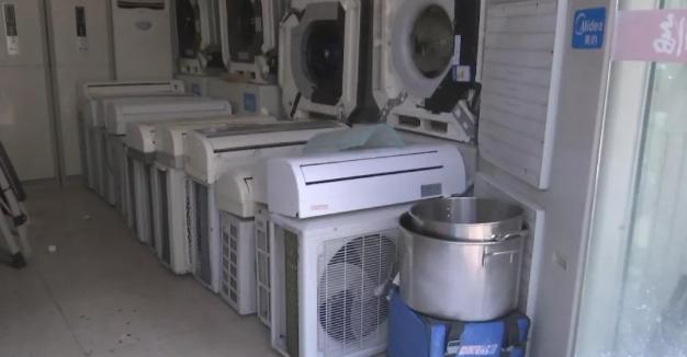 煤气灶爆炸烧伤男子,燃气灶爆炸烧伤男子