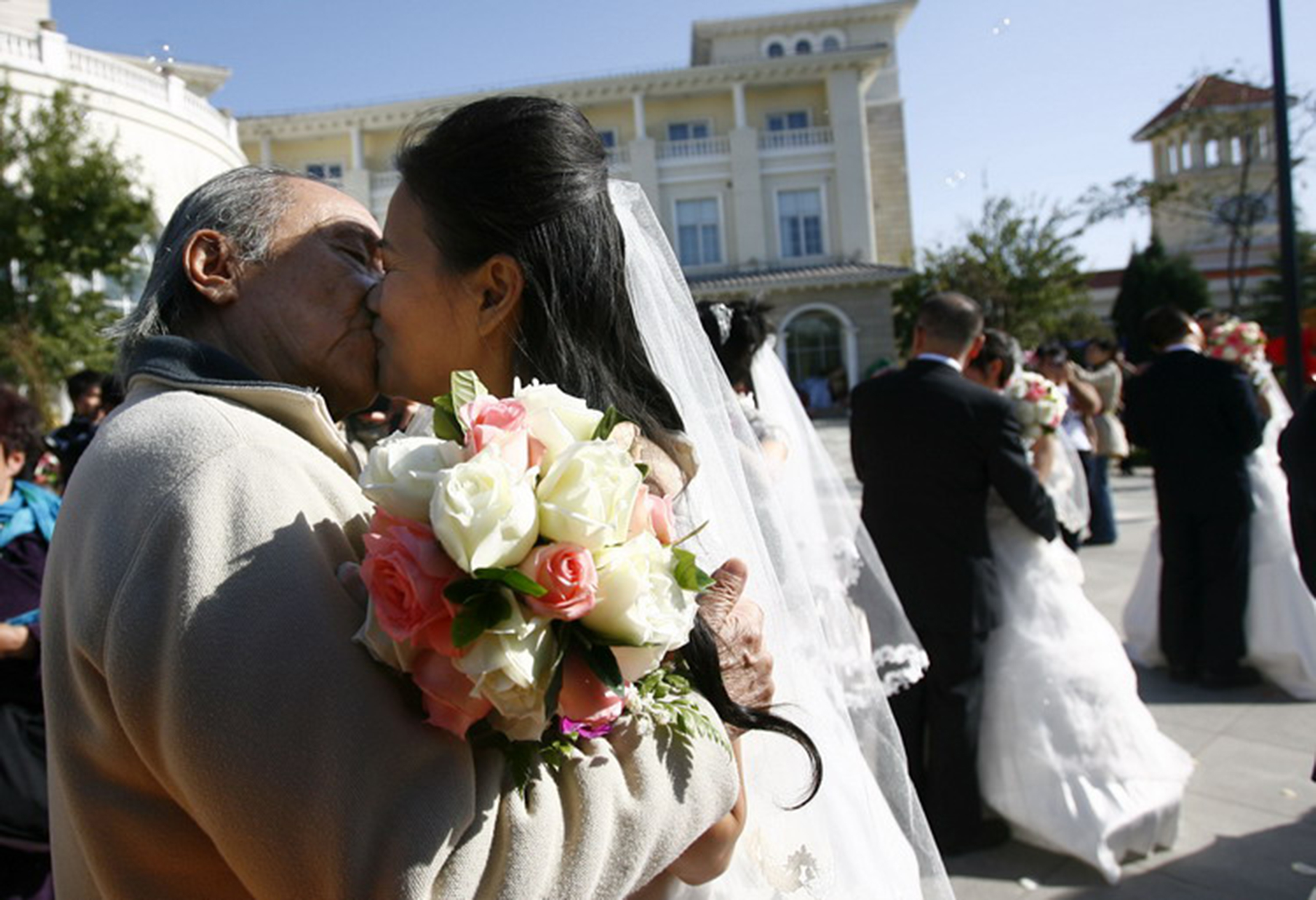 中央美院出了多少名人,中央美术学院哪位教授最有名