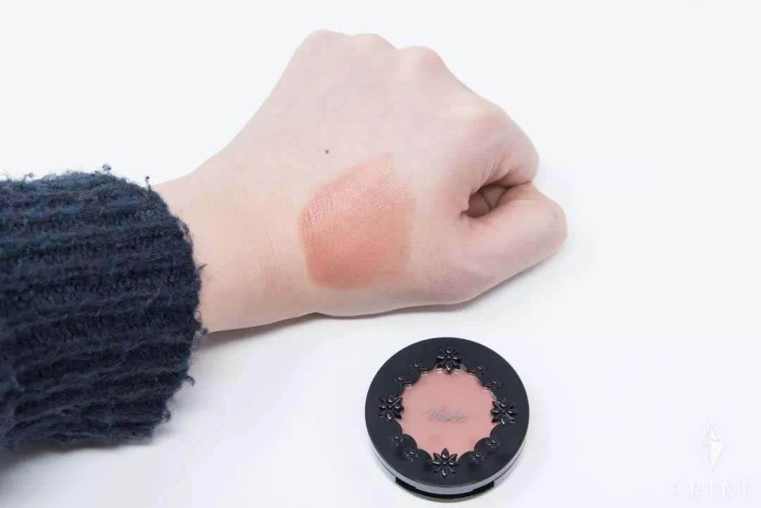 腮红推荐网红爆款中年人用的,腮红伪素颜推荐男