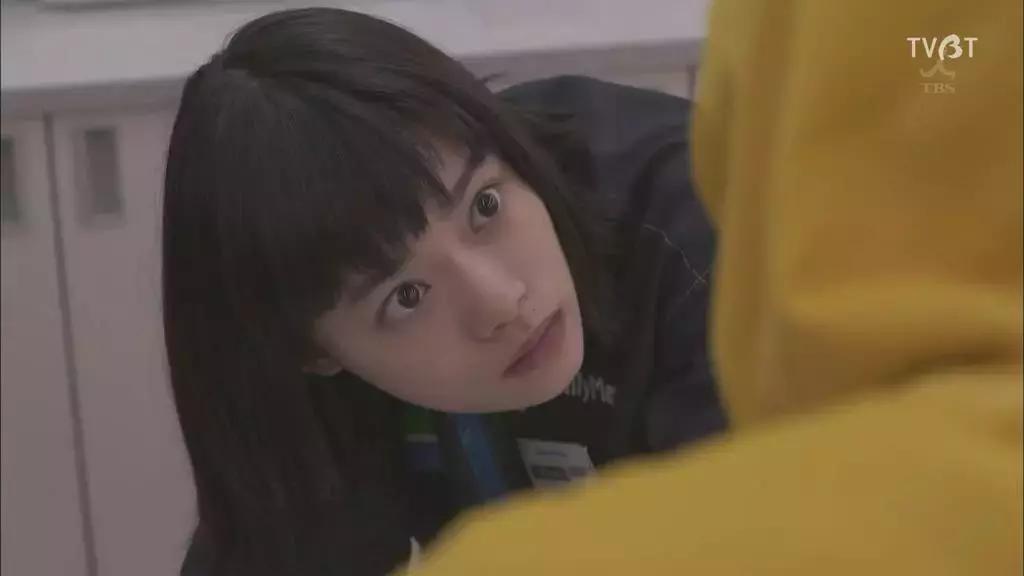 剧情老套夸张但没有违和感 (剧情很老套但是很好看)