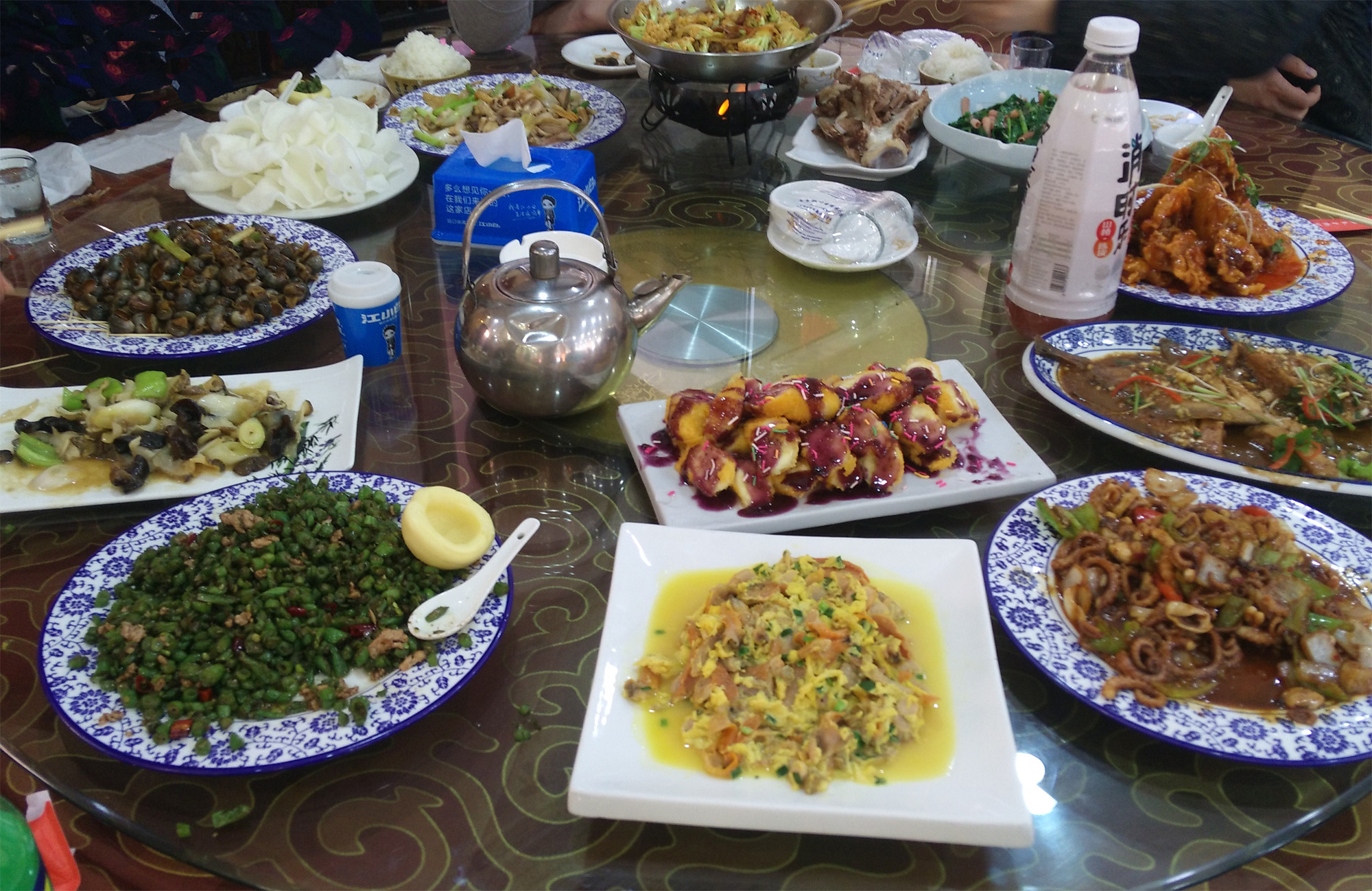 一桌丰盛鲜美海鲜大餐呈献给大家,十道海鲜盛宴简直好吃到跺脚