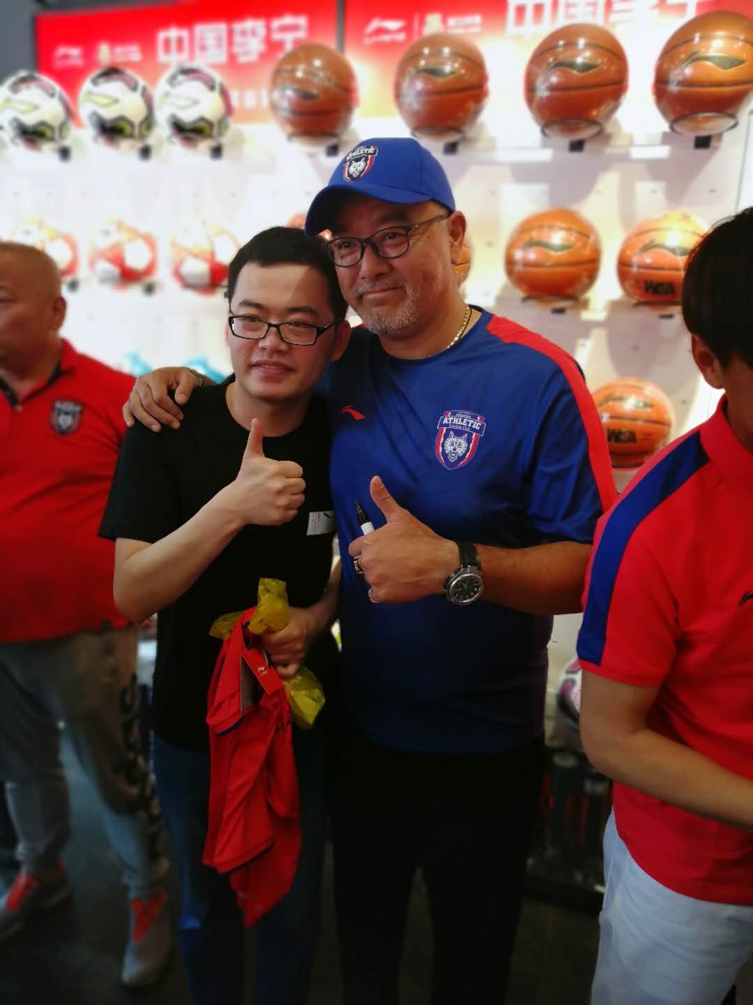 西北狼球迷助阵,西北狼发布会