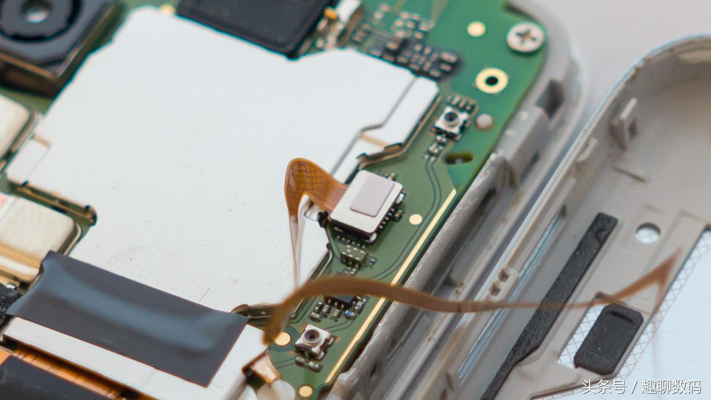 荣耀畅玩5c更换屏幕视频,荣耀畅玩5c屏幕总成更换教程