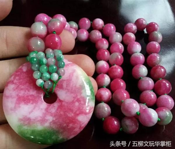 低品质的玉石会越戴越有光泽吗,有瑕疵的玉石能戴得油润吗