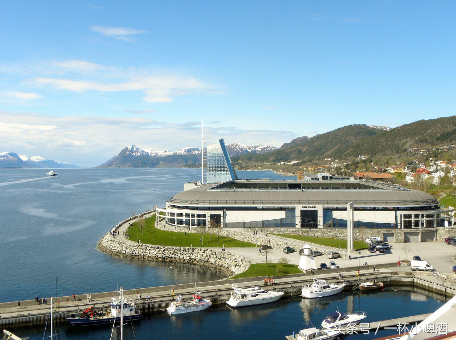 挪威绝美足球场,挪威诺夫顿岛球场