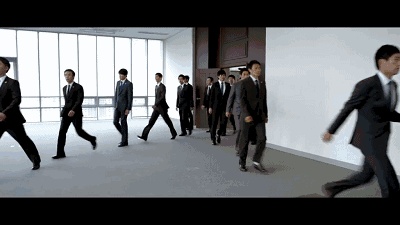 无间道谁和梁朝伟互换的身份,无间道三部曲梁朝伟