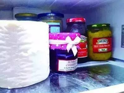 怎样才能把瓷砖的污渍清干净,刚刚铺好的瓷砖怎么去除水渍