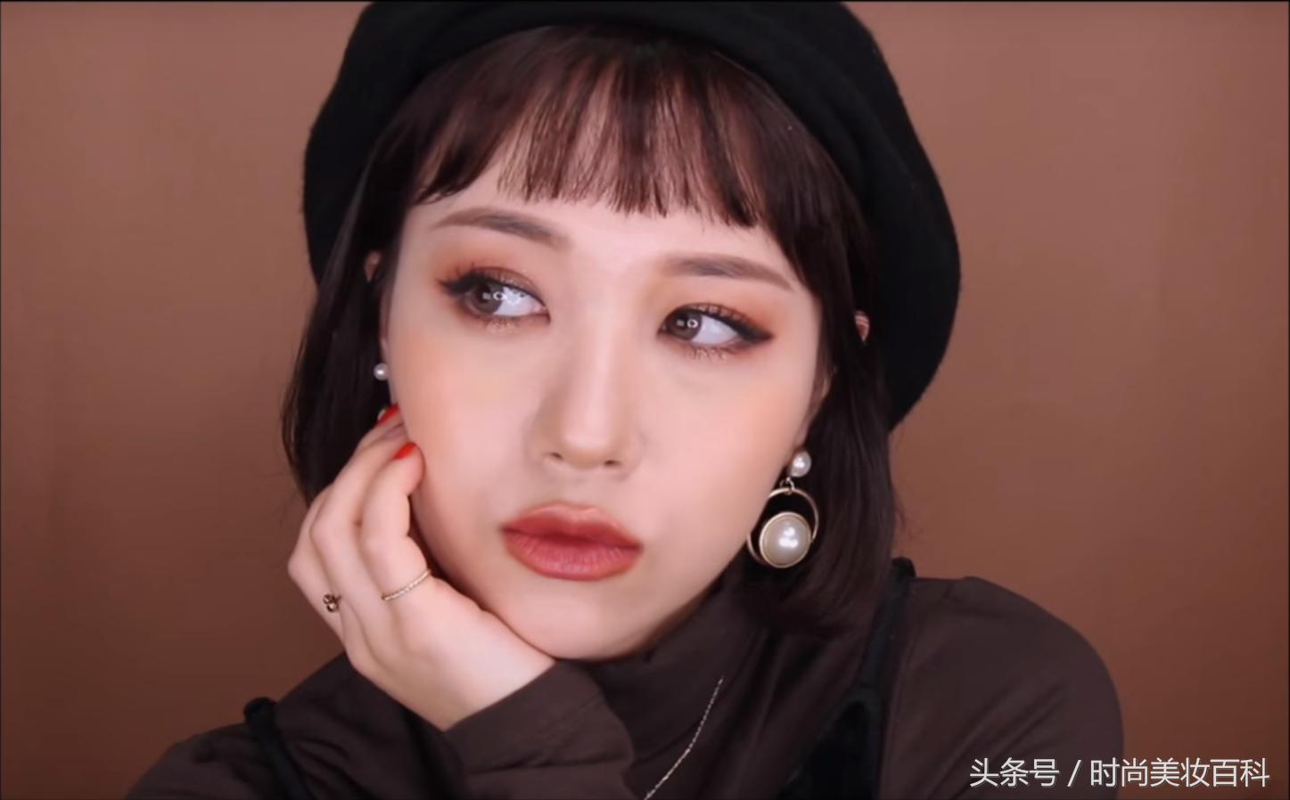 复古戴眼镜妆容化妆教程,新中式妆容博主推荐