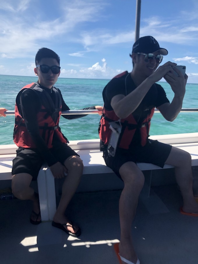 帕劳的海景风光给人美的享受,帕劳的海洋和沙滩风景图片