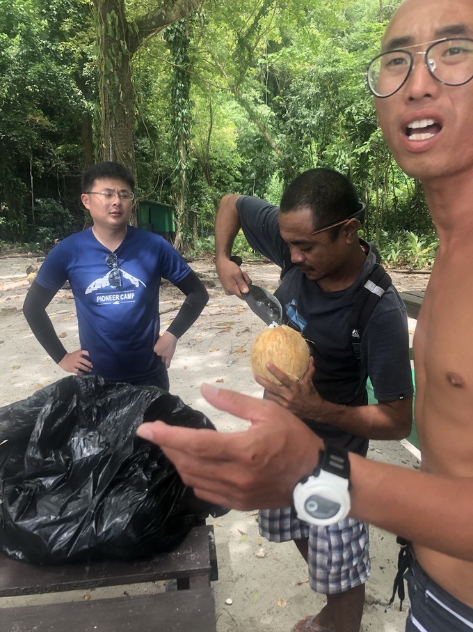 帕劳的海景风光给人美的享受,帕劳的海洋和沙滩风景图片