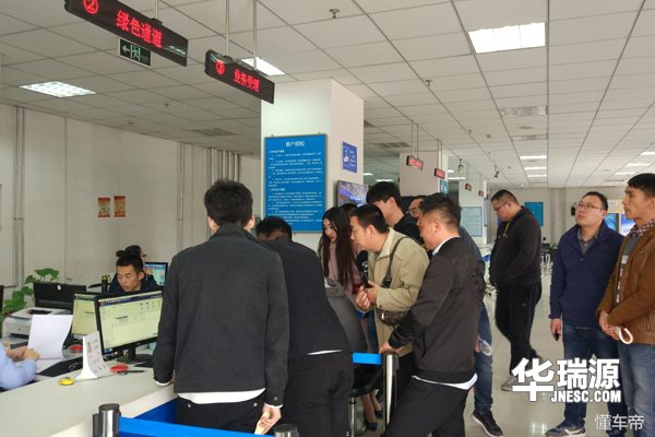 汽车脱审了怎么年审,脱审车辆在年审途中会被查吗